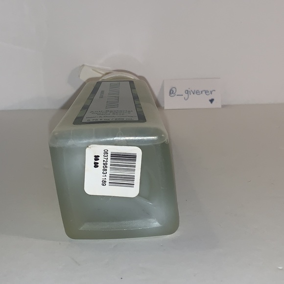 Vanilla Bean Noel Anti-Bacterial Foaming Hand Soap - Picture 3 of 6